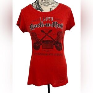 Lyric Nation “I Love Rock ‘n Roll” Graphic Tee – A Rocker’s Essential Size M